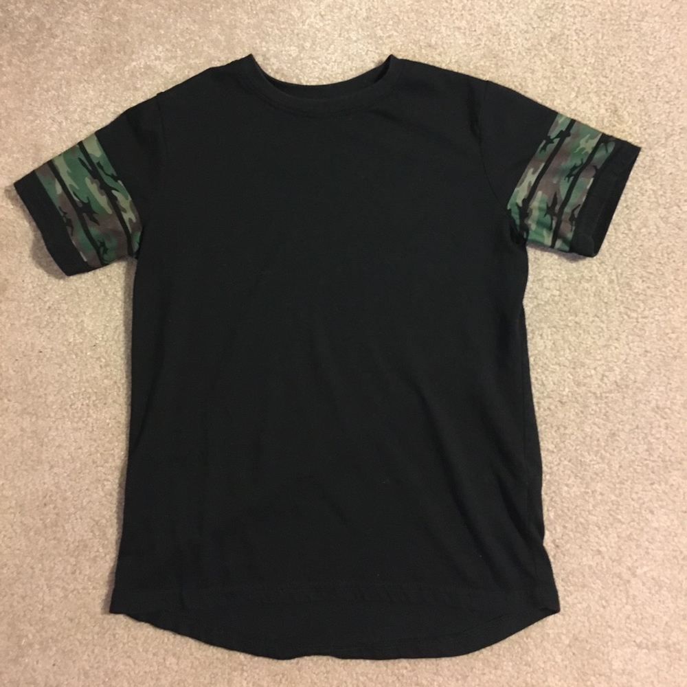 Forever 21 Boys Camo Sleeve Tee.